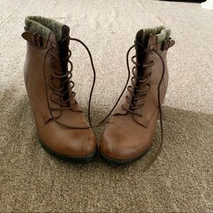 Women’s Brown winter booties